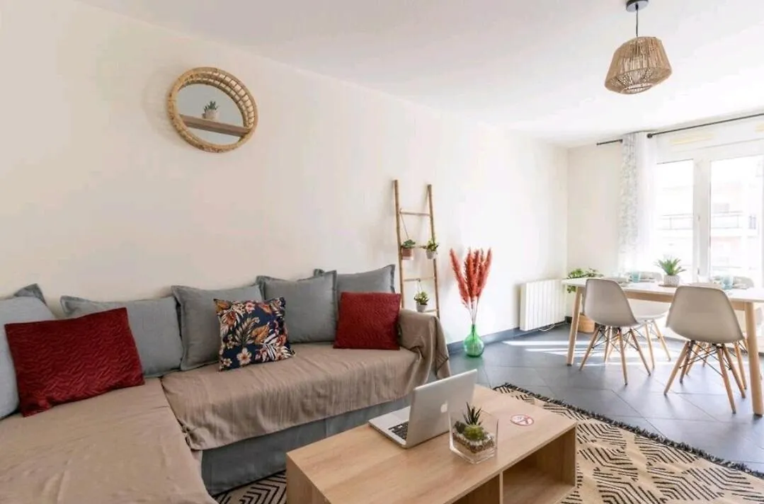 L'Atrium Hyper Centre Pour Rejoindre Geneve Apartment Saint-Julien-en-Genevois